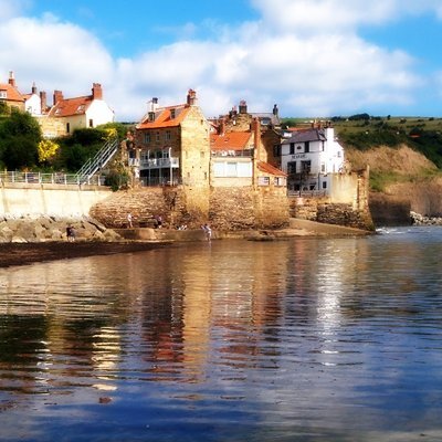 Avatar for Robin Hood's Bay Webcam